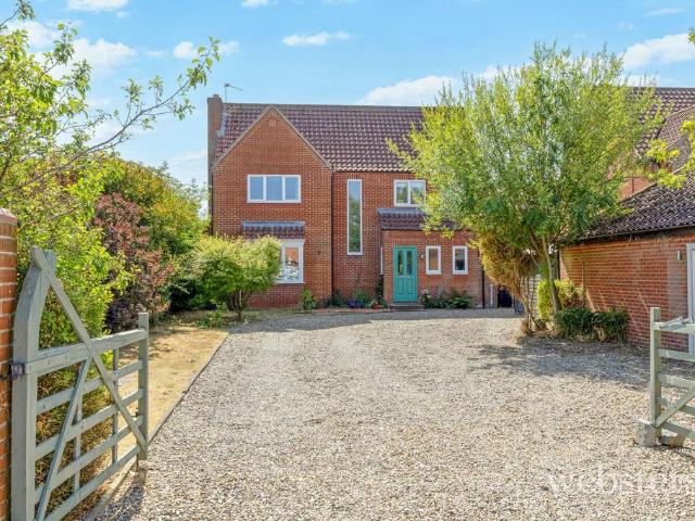 House for sale in Crostwick, Norfolk