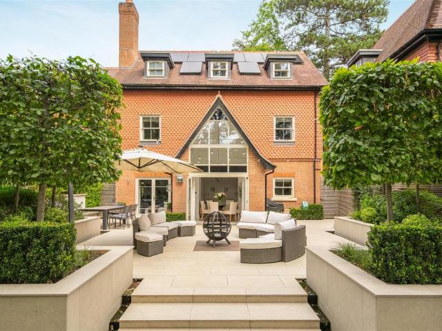 House for sale in Sunninghill and Ascot, South Ascot