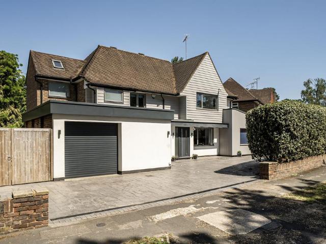 House for sale in Pachesham Park, Surrey
