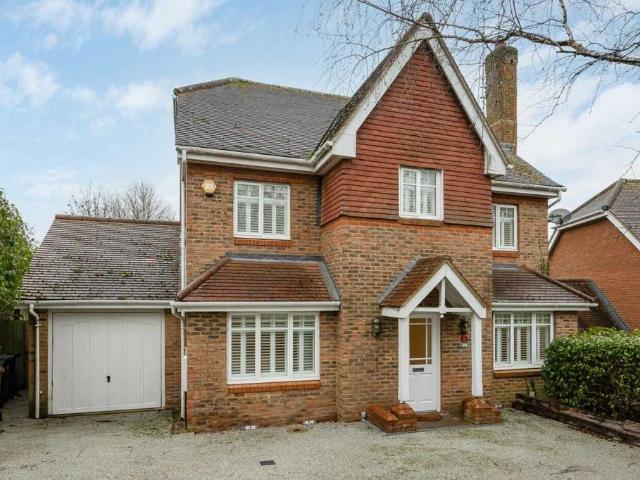 House for sale in Henley-on-Thames, Berrick Salome