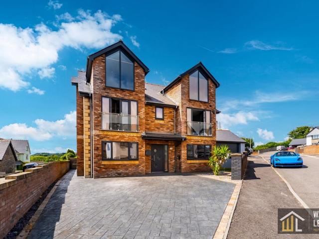 House for sale in Brynmenyn, Wales
