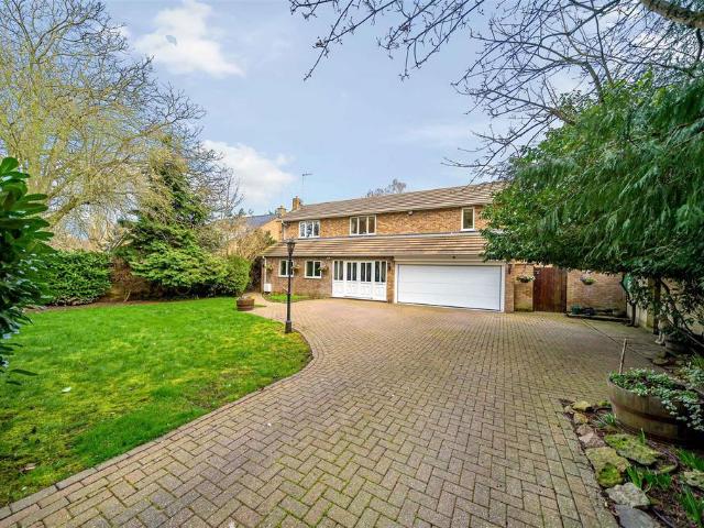 House for sale in Ortongate Centre, Peterborough