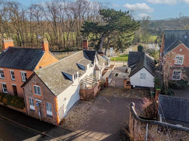 House for sale in Quorndon, Elmfield