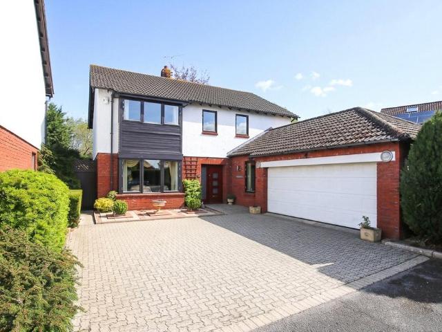 House for sale in Feckenham, City Of Bristol