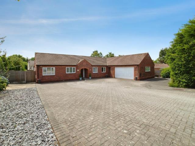 House for sale in Huthwaite, East Midlands