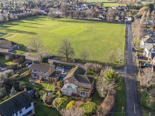 House for sale in Great Kingshill, Buckinghamshire