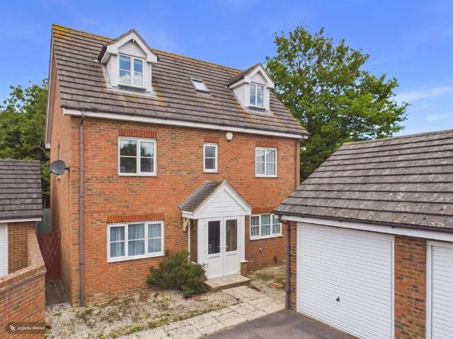 House for sale in Allhallows