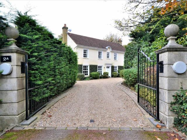 House for sale in Cockfosters, Greater London