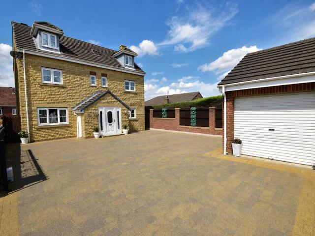 House for sale in Stanley