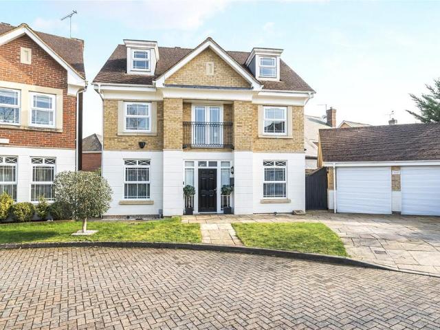House for sale in Dettingen Park, Deepcut
