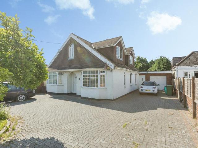 House for sale in The Butts, Kent