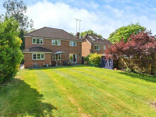House for sale in Ashtead, Mole Valley