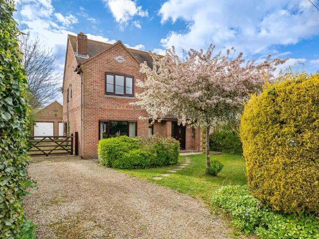 House for sale in Charlton, Dromore