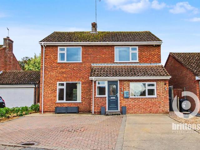 House for sale in Dersingham, King's Lynn and West Norfolk