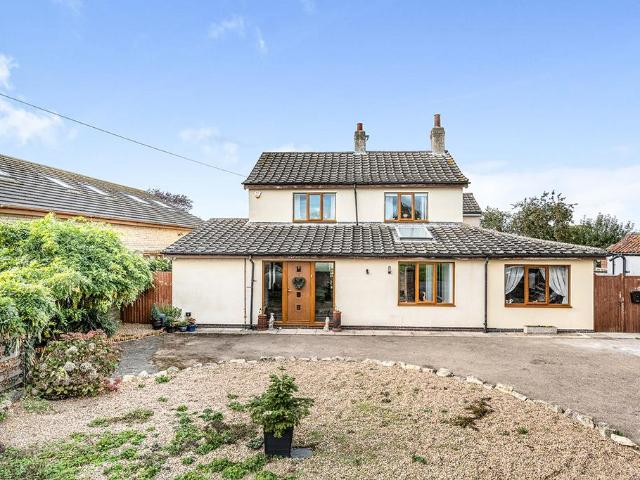 House for sale in South Bramwith, South Yorkshire