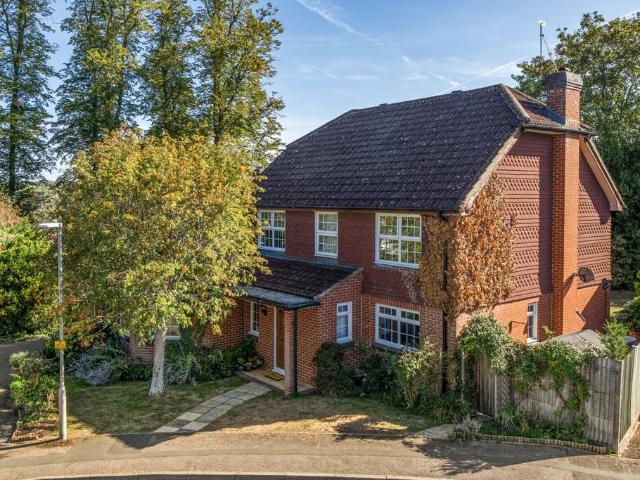 House for sale in Purley on Thames, West Berkshire