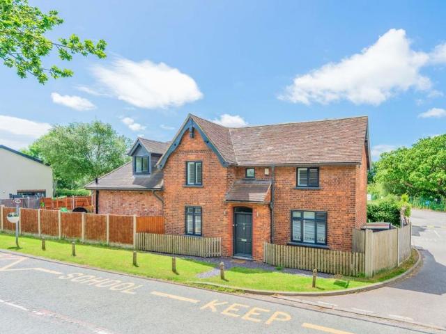 House for sale in Stapeley and District, Stapeley