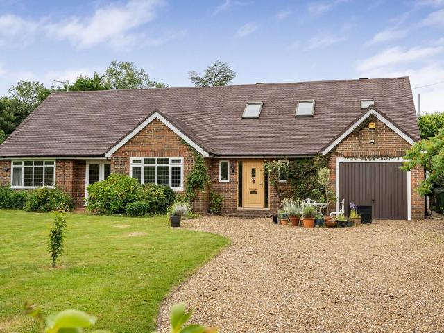 House for sale in Pachesham Park, Surrey