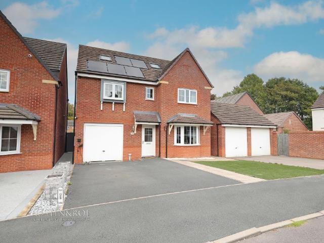 House for sale in Yarnfield and Cold Meece, Baswich