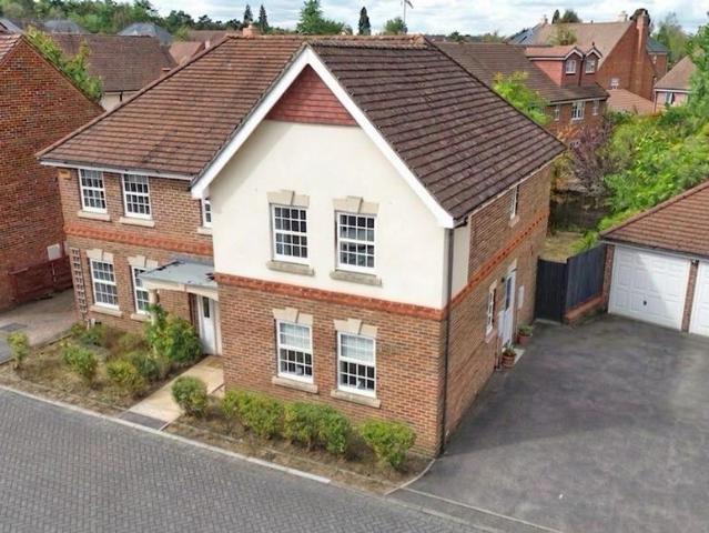 House for sale in Elvetham Heath, Hart