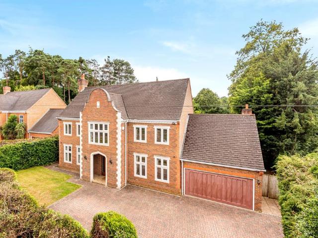 House for sale in Sunningdale