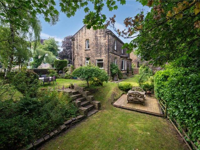 House for sale in Crossflatts, West Yorkshire