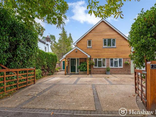 House for sale in Foxhills, New Forest
