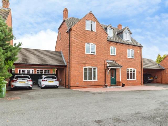 House for sale in Baswich, Staffordshire