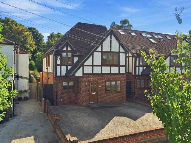 House for sale in Debden Green, Epping