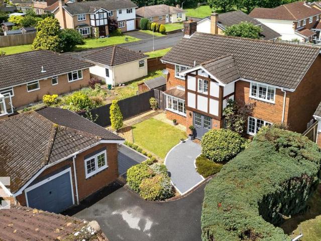House for sale in Llantwit Fardre, Wales