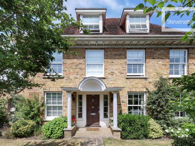 House for sale in Coopersale Street, Epping