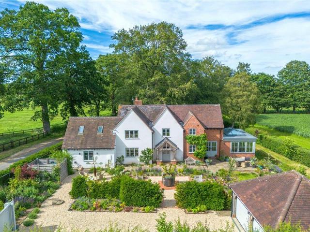 House for sale in Alderminster, Warwickshire