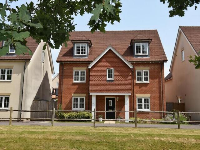 House for sale in Red Hill, Surrey