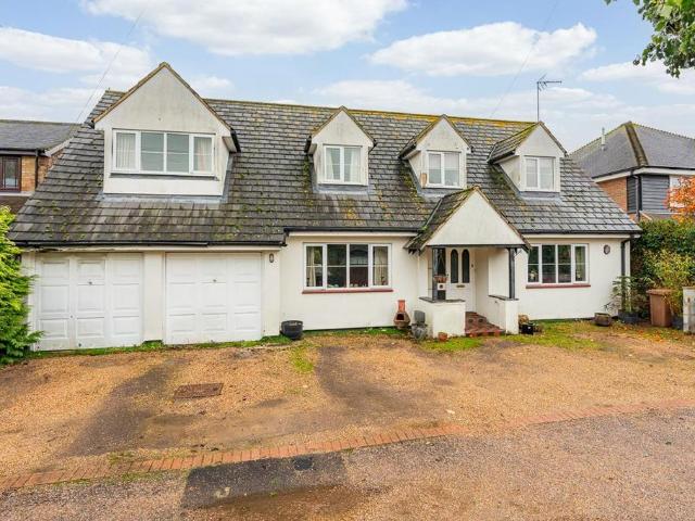 House for sale in Colliers End, Hertfordshire