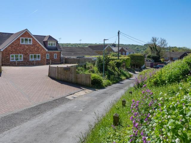 House for sale in Old Wives Lees, Bridgefield
