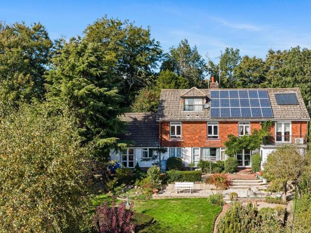 House for sale in Horsham, West Sussex