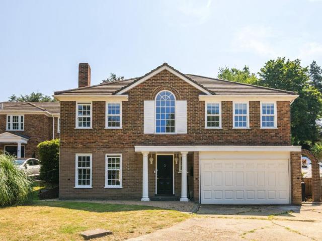 House for sale in Elmstead, Greater London