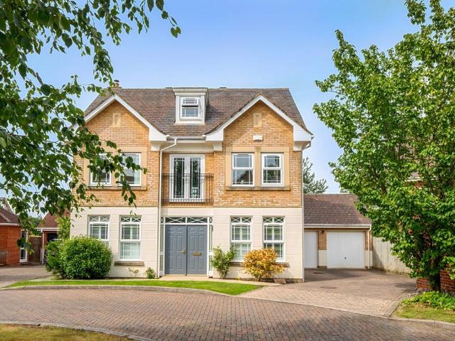House for sale in Dettingen Park, Deepcut