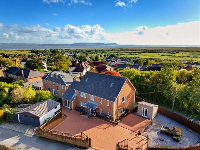 House for sale in Pembrey and Burry Port Town, Pembrey