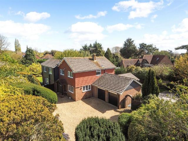 House for sale in Littlecote, West Sussex