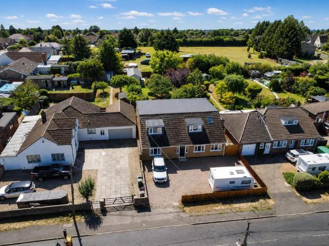 House for sale in Rushden