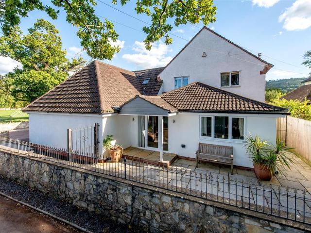 House for sale in Pitminster, Somerset