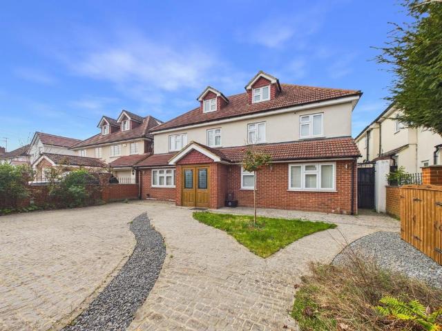 House for sale in Iver, Richings Park