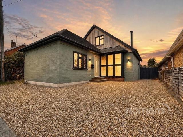 House for sale in Little Sandhurst