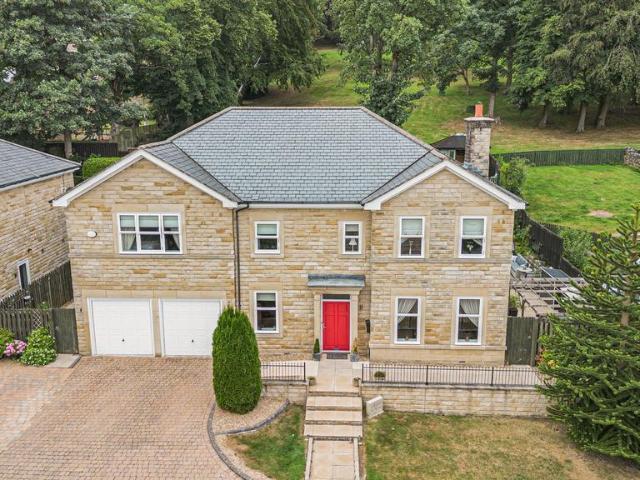House for sale in Ripponden, West Yorkshire