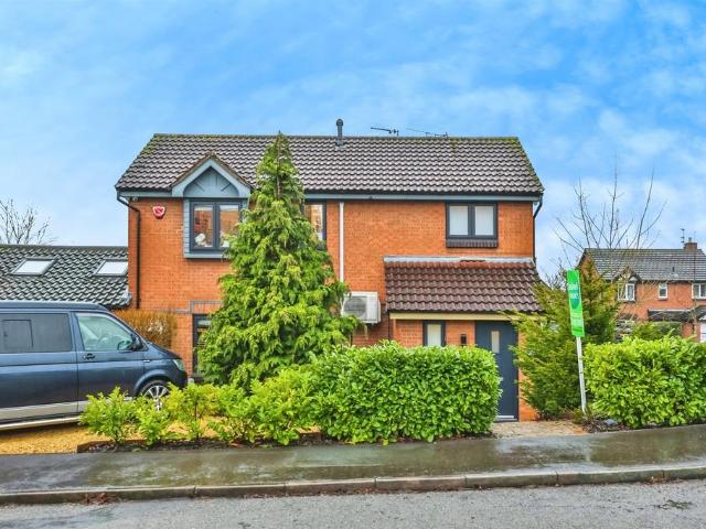 House for sale in Shipley View, Caldermill