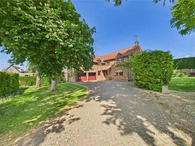 House for sale in West Ayton