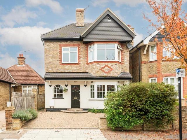House for sale in London Borough of Ealing, Hanwell