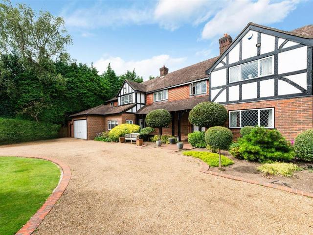 House for sale in Kingswood Warren, Red Hill