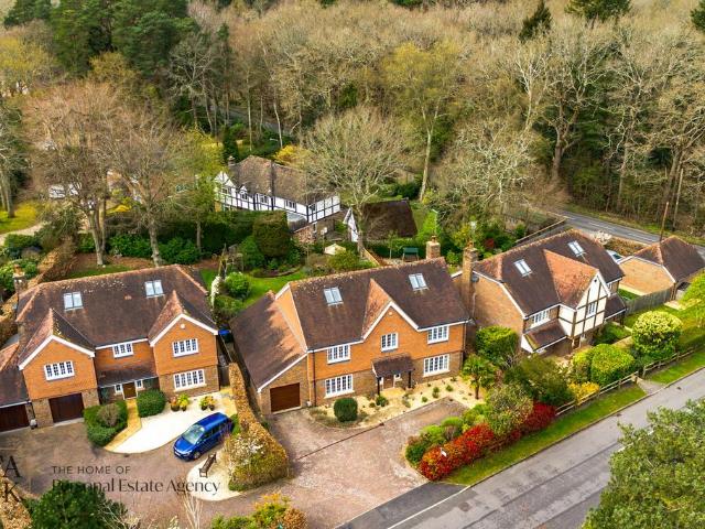 House for sale in Washington, Horsham